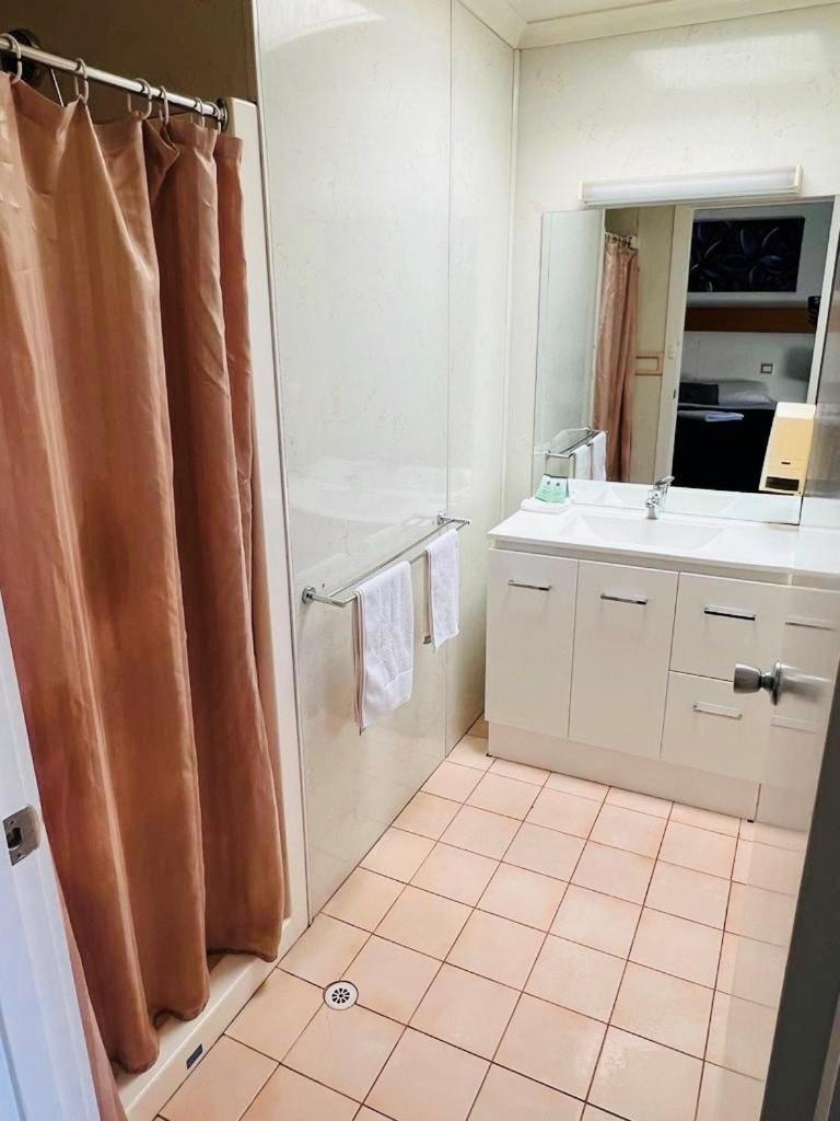 Horsham Motel Екстер'єр фото