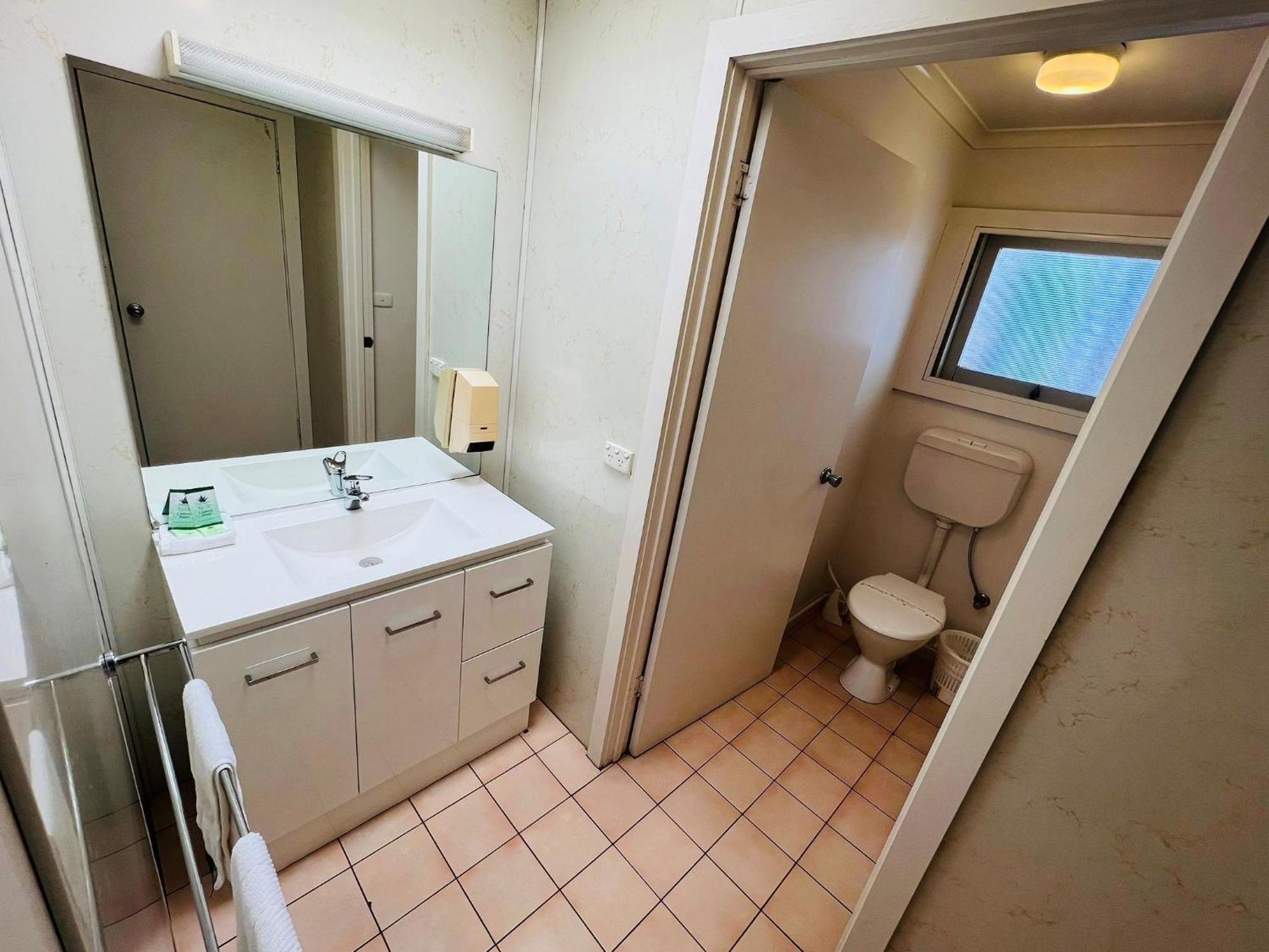 Horsham Motel Екстер'єр фото
