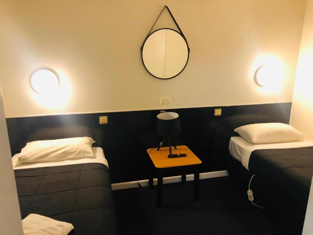 Horsham Motel Екстер'єр фото